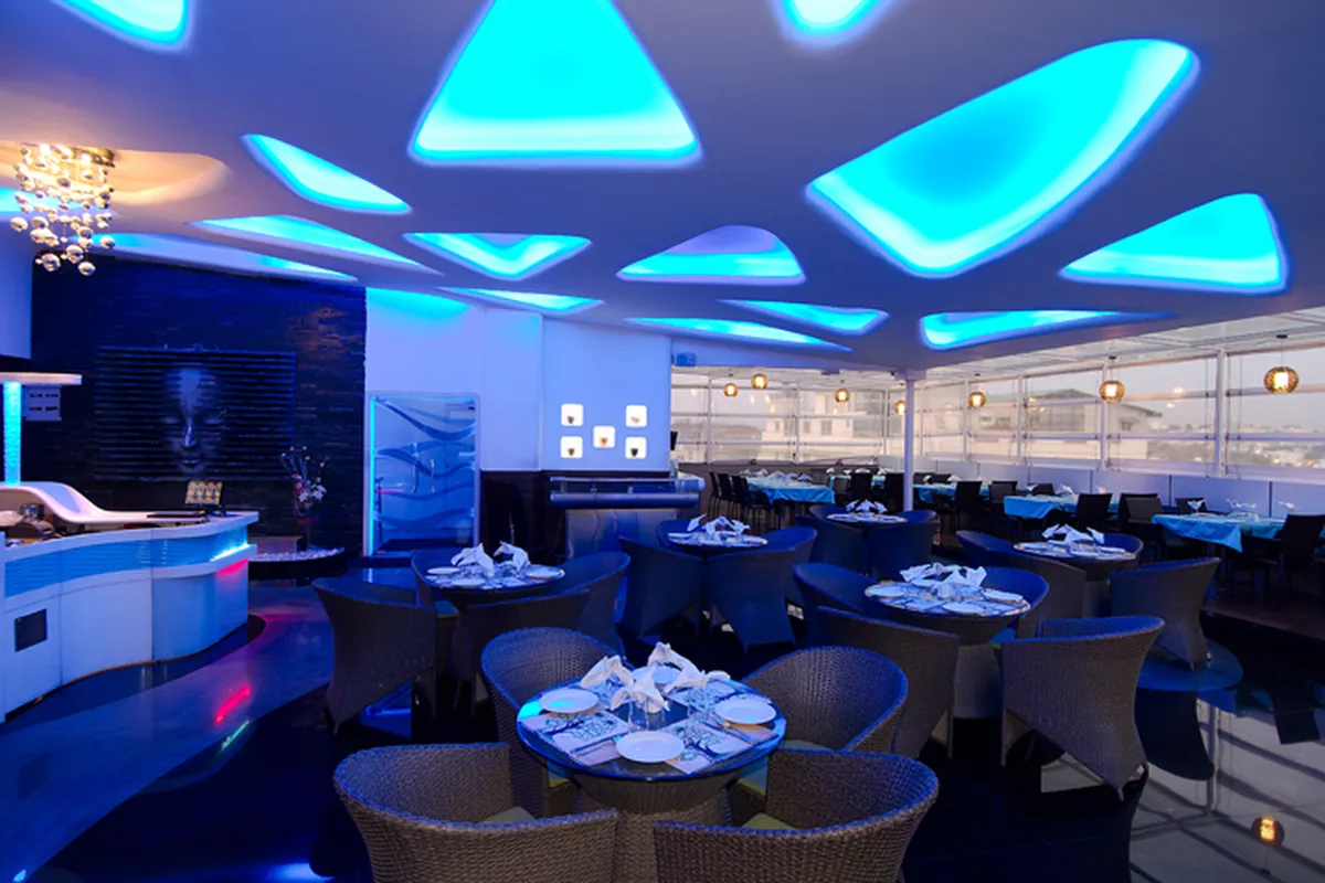 S Signature Lounge