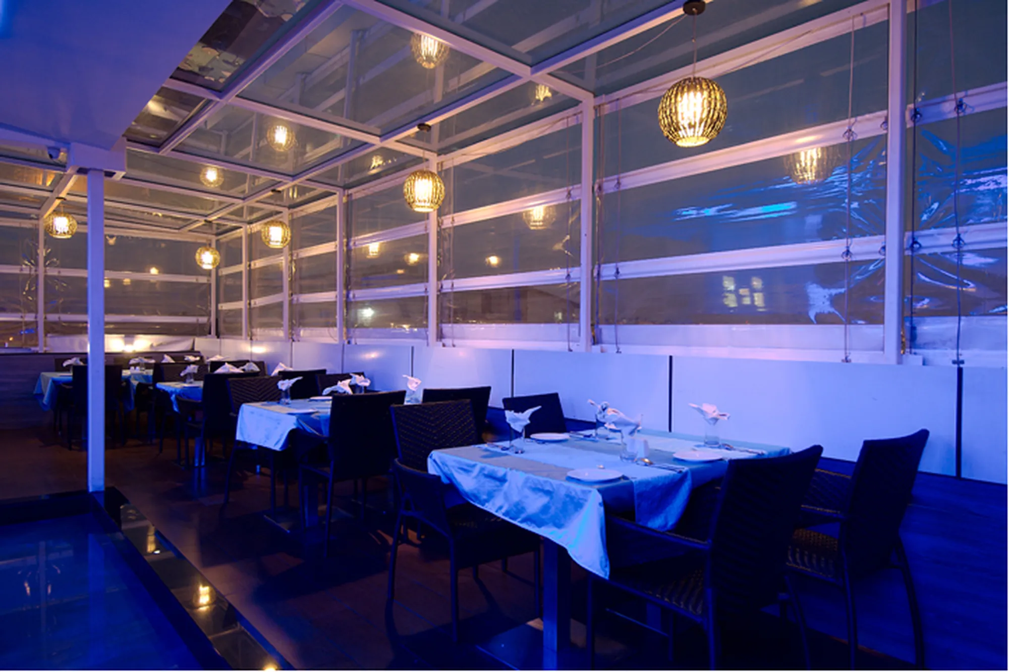 S Signature Lounge