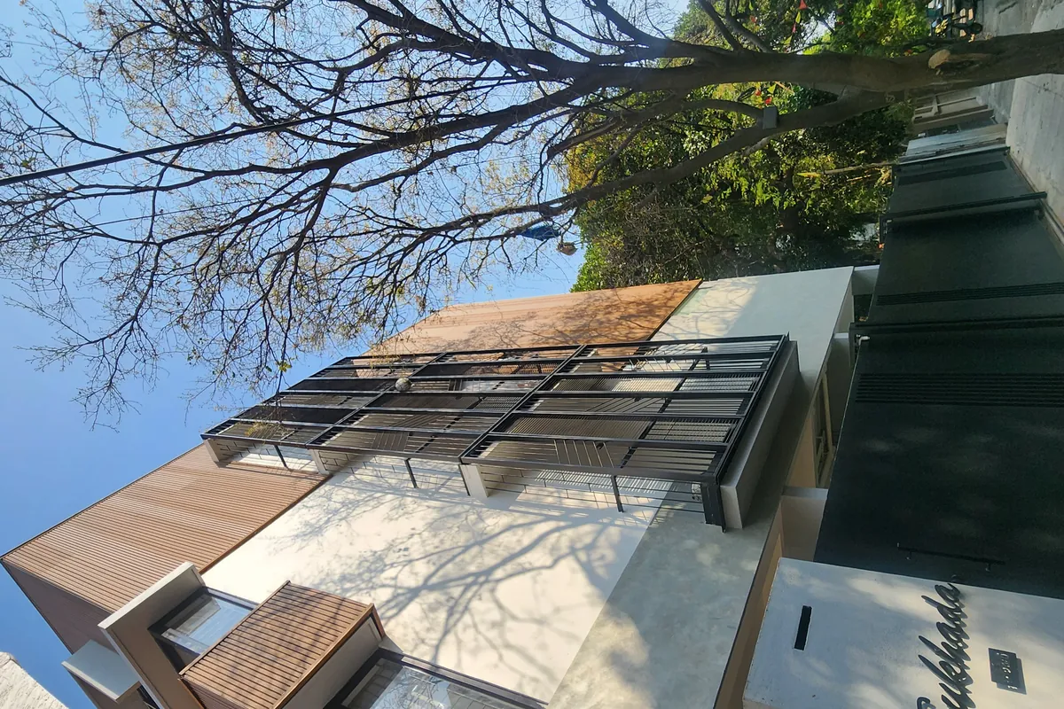 Screen House